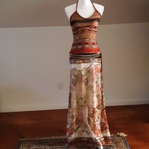 Absolutely stunning hippie outfit.